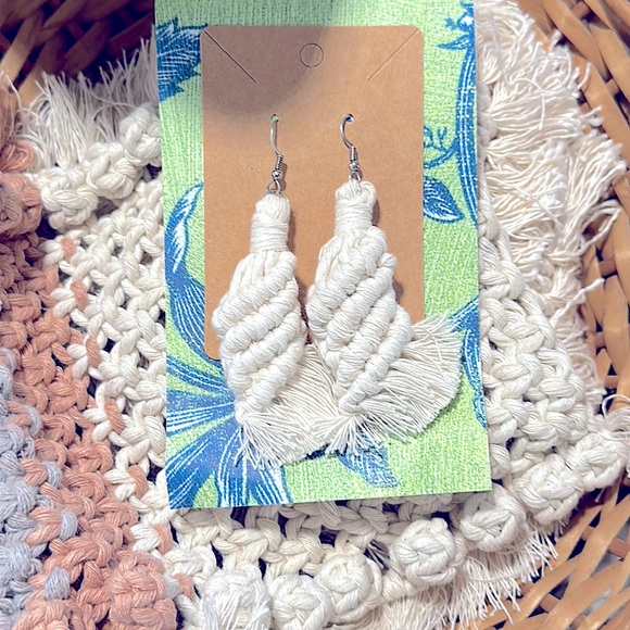 🥳HP: Boho Woven Tassel Earrings Handcrafted Macrame Knotted Frayed  Earrings - Picture 2 of 16